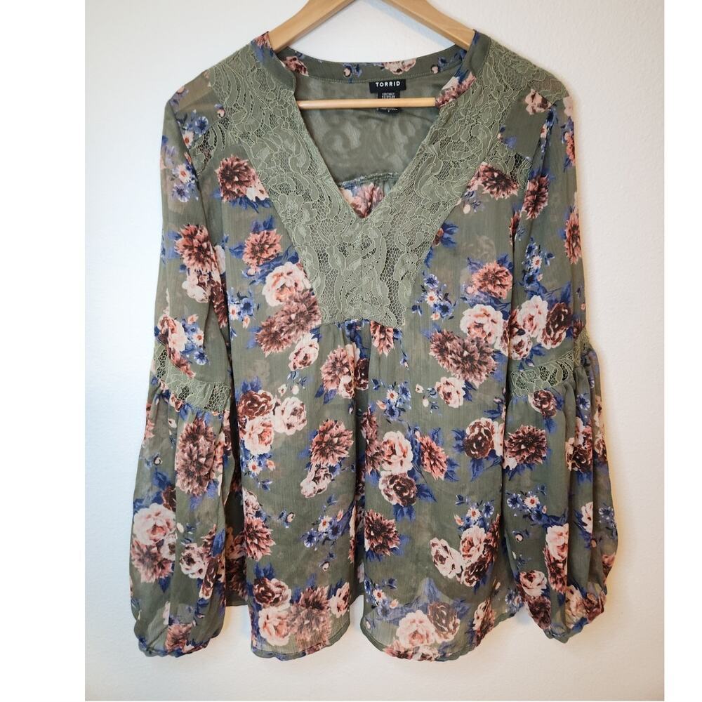 Torrid Green Floral Blouse Woman's Plus Size X1